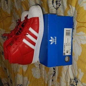 Adidas Pro Model, boys size 4.5/women's 6.5